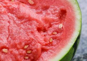 杭州吃瓜墙,街头巷尾的都市八卦集散地