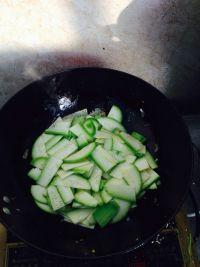 角瓜怎么晒干吃,传统晒制工艺，尽享干果香醇