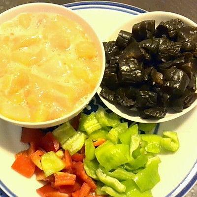 酱瓜黑瓜罐头怎么吃,美味开胃的夏日佳肴，轻松解锁多种食用方法