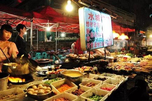 杭州武林夜市吃瓜事件,一场意外引发的全民热议