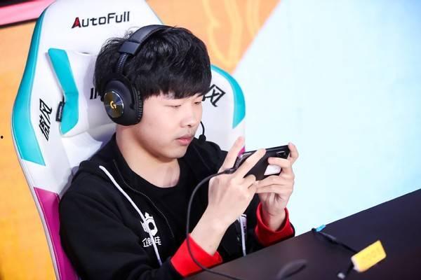 瓶子吃瓜转会最新