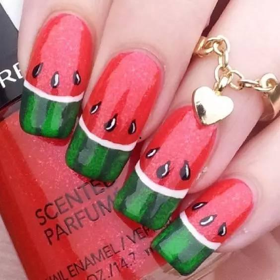 吃瓜群众美甲,潮流趋势下的指尖艺术